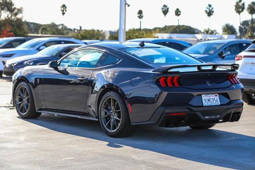 2025 Ford Mustang Dark Horse