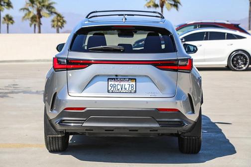 2025 Lexus NX 350h Premium