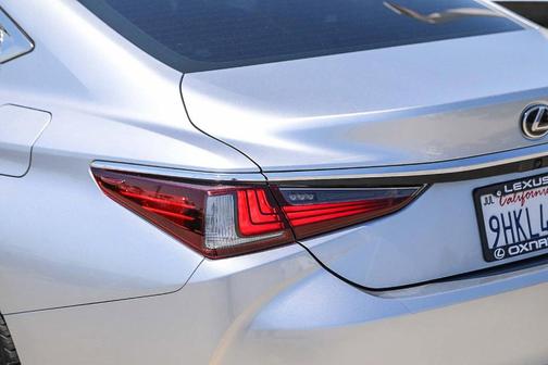 2023 Lexus ES 350 Base