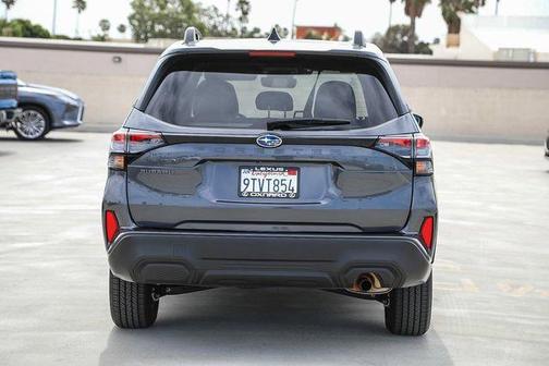 Magnetite Gray Metallic 2025 Subaru Forester Premium