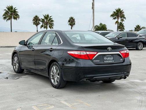2016 Toyota Camry SE