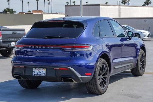 2023 Porsche Macan Base