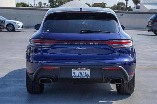 2023 Porsche Macan Base