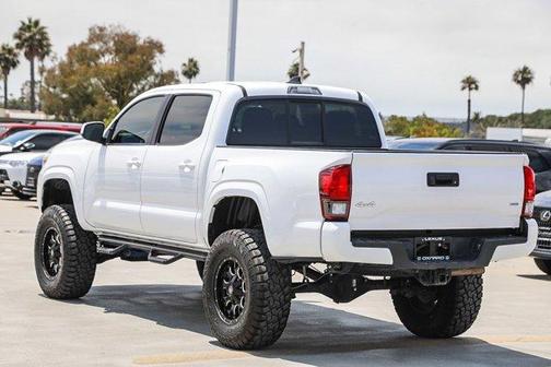 2018 Toyota Tacoma SR