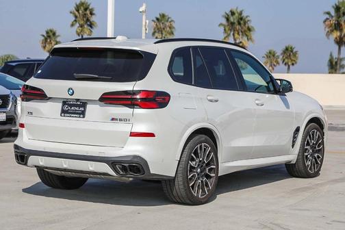 2025 BMW X5 M60i