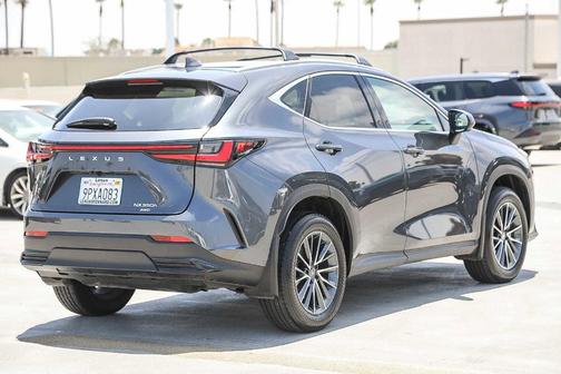 2025 Lexus NX 350h Premium