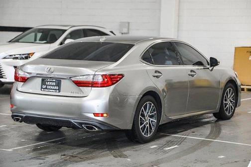 2017 Lexus ES 350 Base