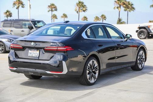 2024 BMW 530 i