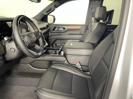 Glacier White Tricoat 2026 GMC Yukon Denali