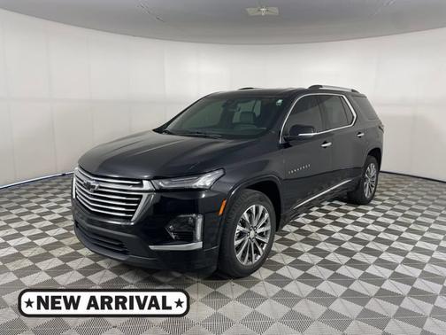 Mosaic Black Metallic 2023 Chevrolet Traverse Premier