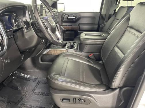 White Frost Tricoat 2019 GMC Sierra 1500 Denali