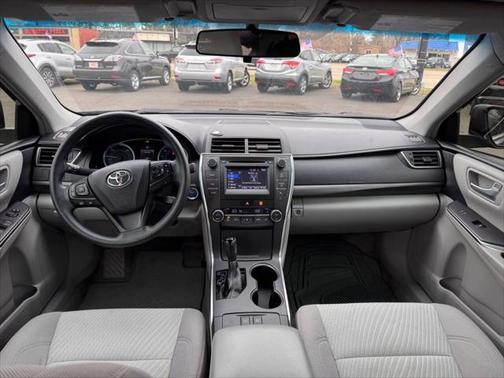 2017 Toyota Camry Hybrid SE