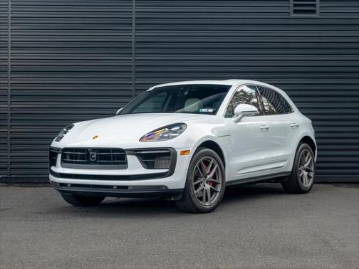 2022 Porsche Macan Base