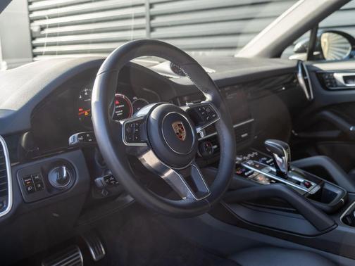 2020 Porsche Cayenne S