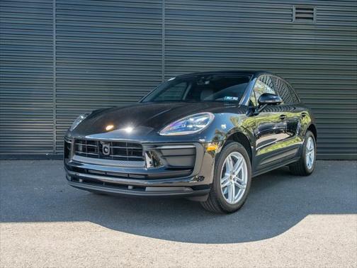 2025 Porsche Macan Base