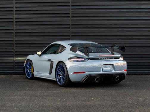 2023 Porsche 718 Cayman GT4 RS