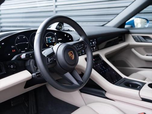 2022 Porsche Taycan Cross Turismo 4