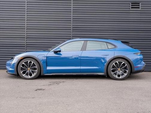2022 Porsche Taycan Cross Turismo 4