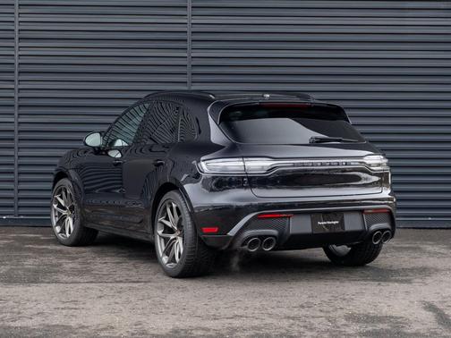Jet Black 2026 Porsche Macan Macan GTS