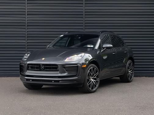 Grey 2023 Porsche Macan Macan