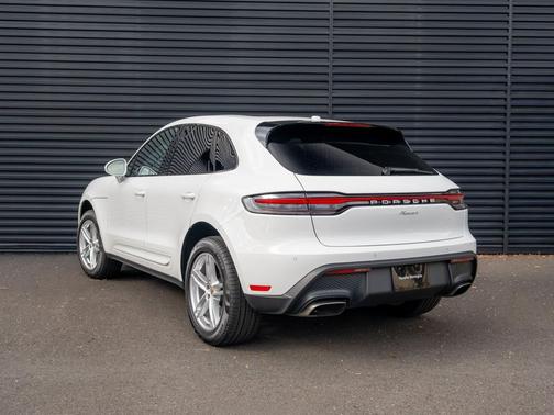 2024 Porsche Macan 