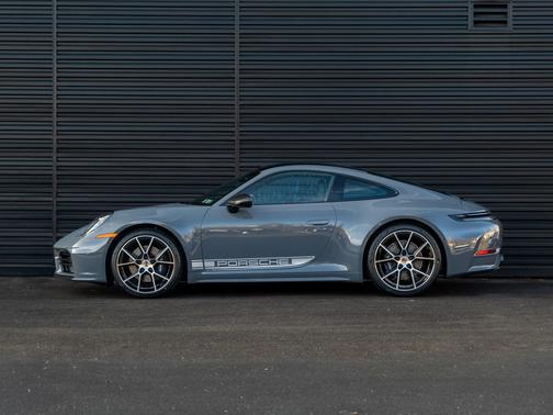 2026 Porsche 911 Carrera