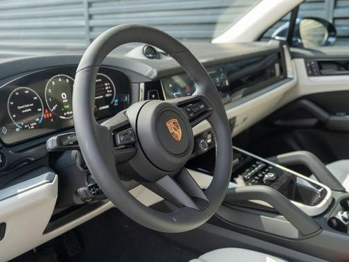 Algarve Blue Metallic 2026 Porsche Cayenne Cayenne E-Hybrid