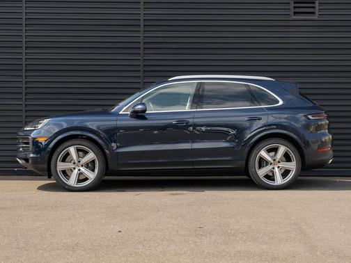 Algarve Blue Metallic 2026 Porsche Cayenne Cayenne E-Hybrid