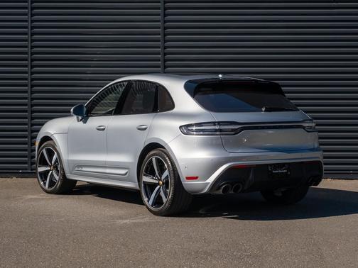 Dolomite 2026 Porsche Macan Macan GTS