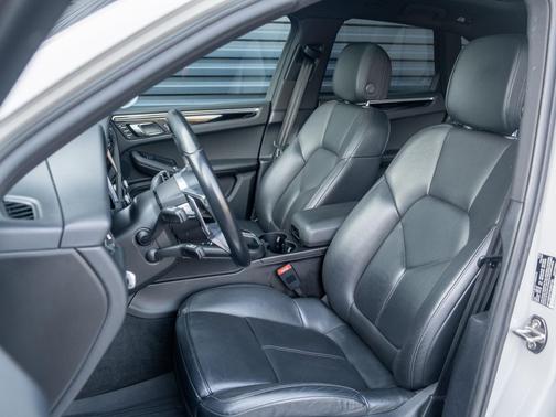 2021 Porsche Macan S