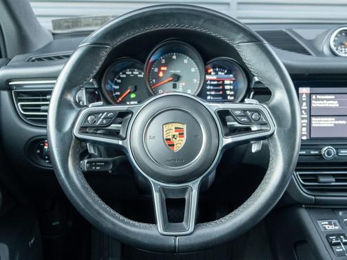 2021 Porsche Macan S