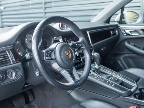2021 Porsche Macan S