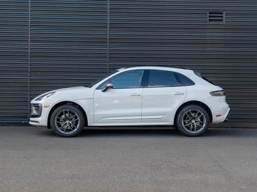 2025 Porsche Macan T