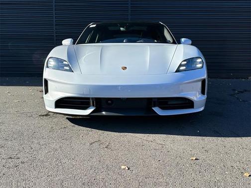 2025 Porsche Taycan 4S