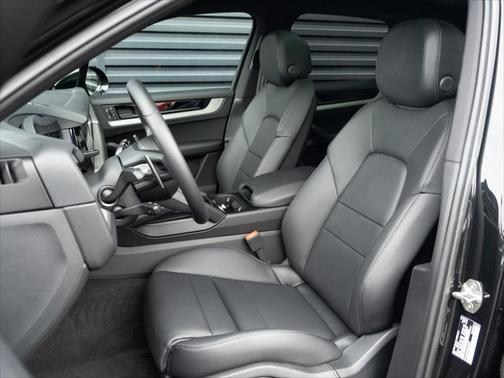 2025 Porsche Cayenne