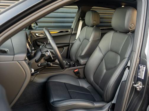 2023 Porsche Macan 