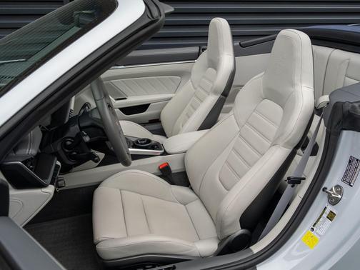 Ice Grey Metallic 2024 Porsche 911 911 Carrera S