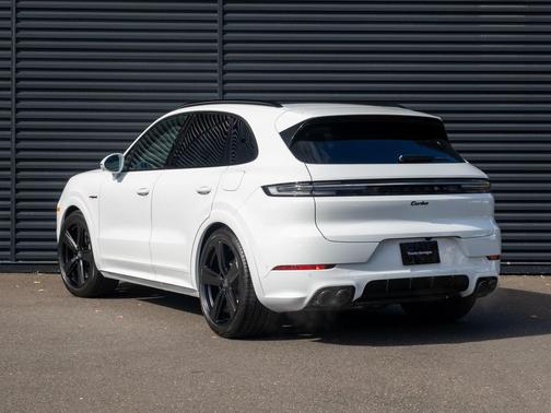 2026 Porsche Cayenne Turbo