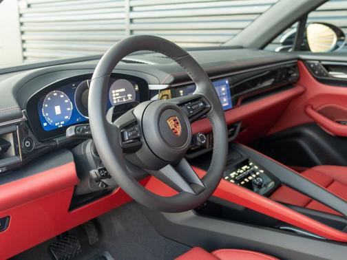 Jet Black 2026 Porsche Macan Macan Electric 4