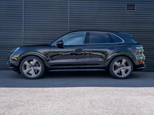 2025 Porsche Cayenne E-Hybrid S