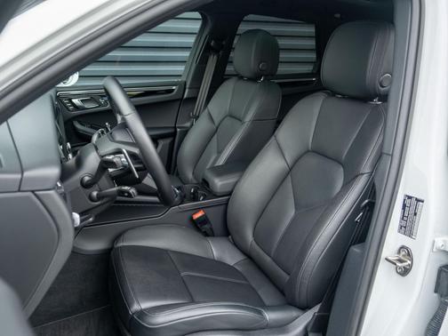 White 2023 Porsche Macan Macan