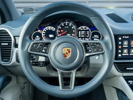2022 Porsche Cayenne Cayenne