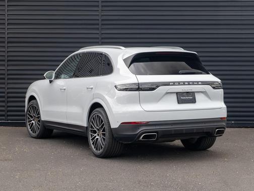 2022 Porsche Cayenne Cayenne
