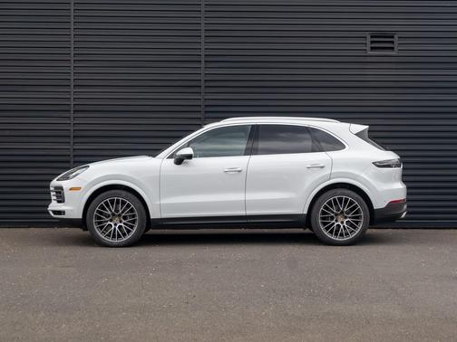 2022 Porsche Cayenne Cayenne
