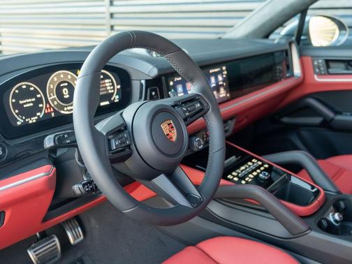 2026 Porsche Cayenne GTS