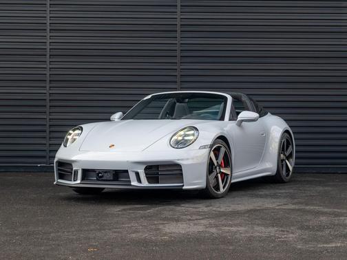 2026 Porsche 911 Targa 4S