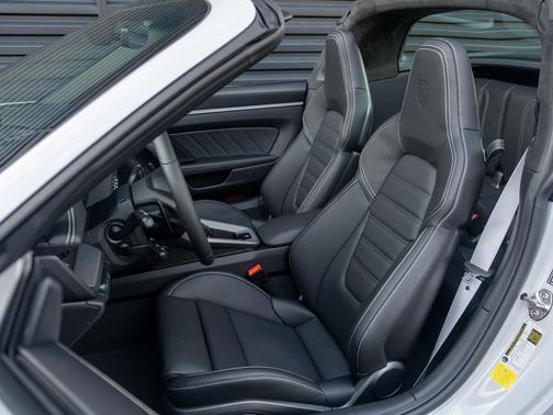 2026 Porsche 911 Targa 4S