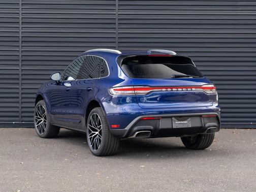 2026 Porsche Macan 