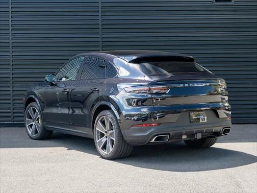 2022 Porsche Cayenne Platinum Edition