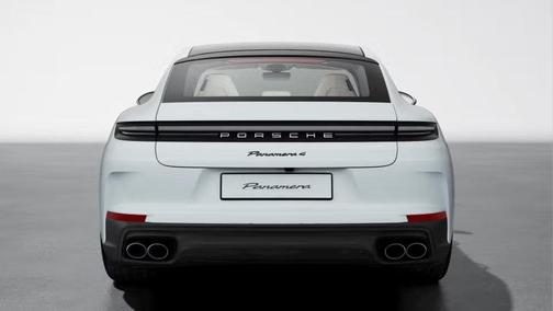 2026 Porsche Panamera 4